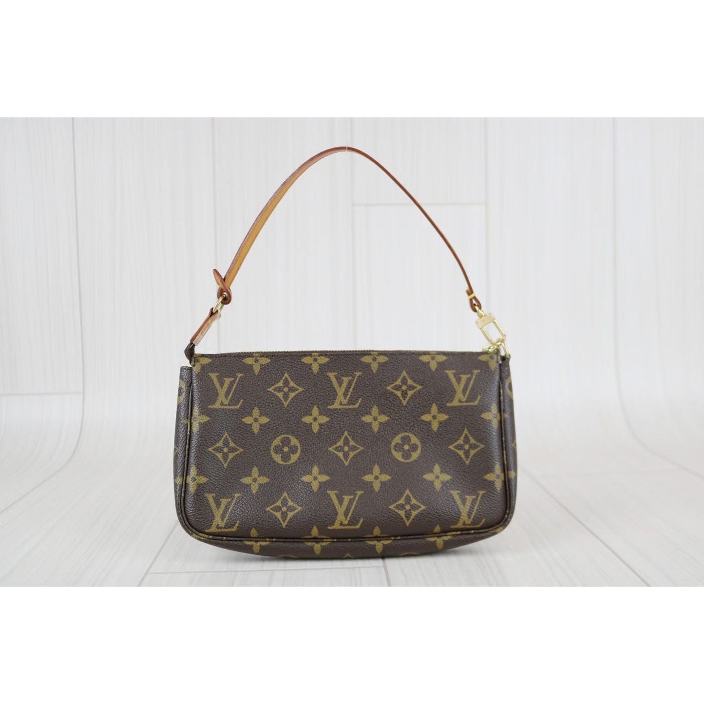 Rank A ｜ LV Monogram Pochette Accessoires ｜061710