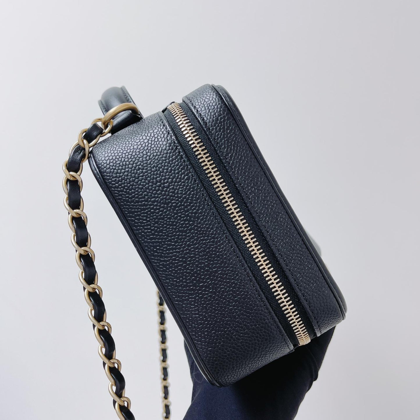CC Filigree Medium Caviar Quilted Vanity Case Black