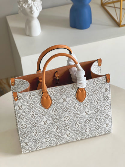 Louis Vuitton OnTheGo MM Bag