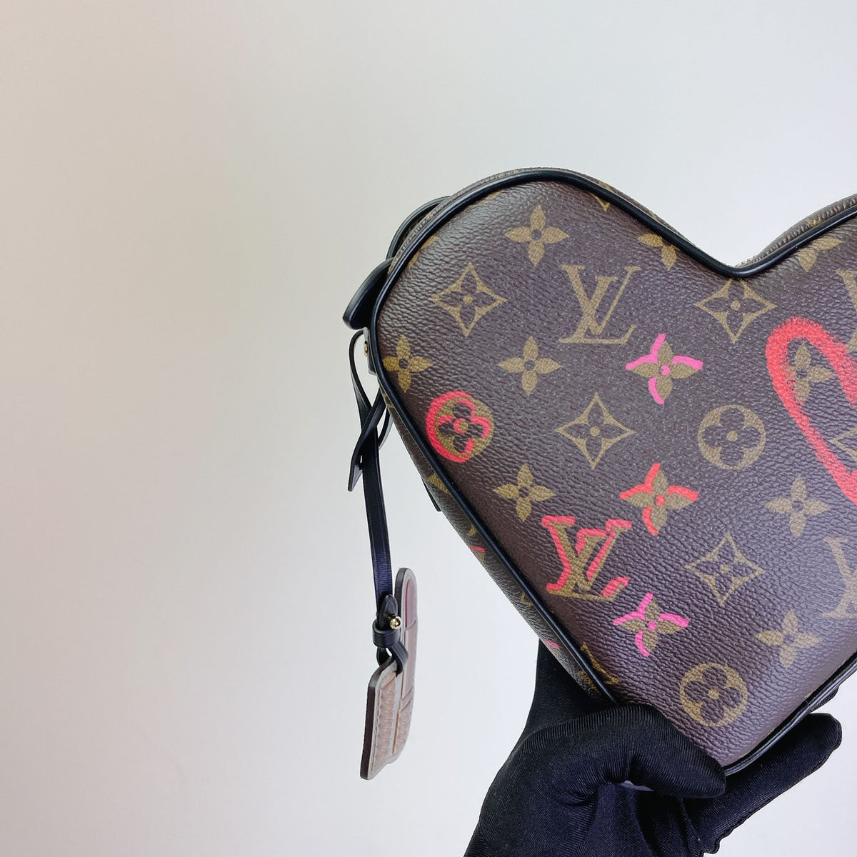 Louis-Vuitton Fall In Love Sac Coeur Monogram