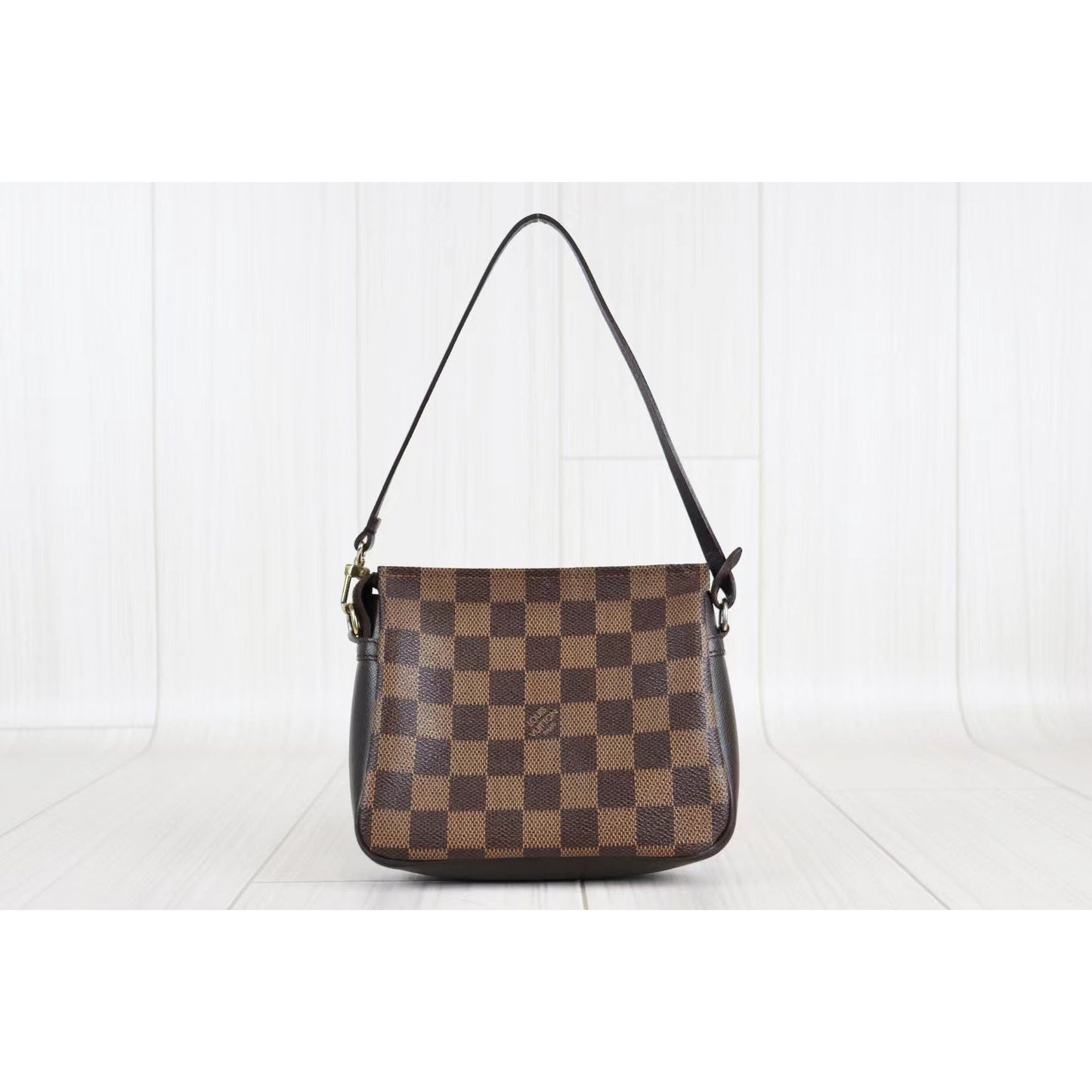 Rank A ｜ LV Damier Truth Make Up ｜072303