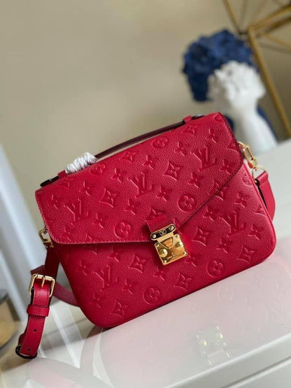 Louis Vuitton Pochette Metis Bag