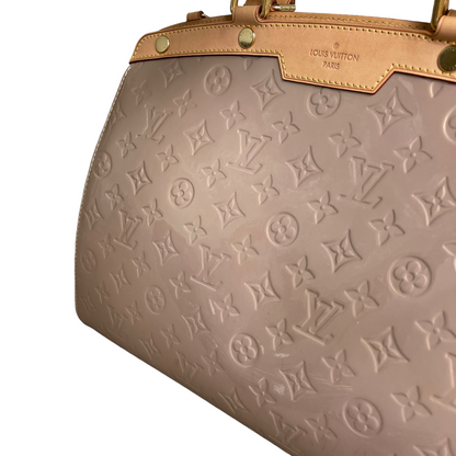 Louis-Vuitton Vernis Brea GM Beige Poudre GHW