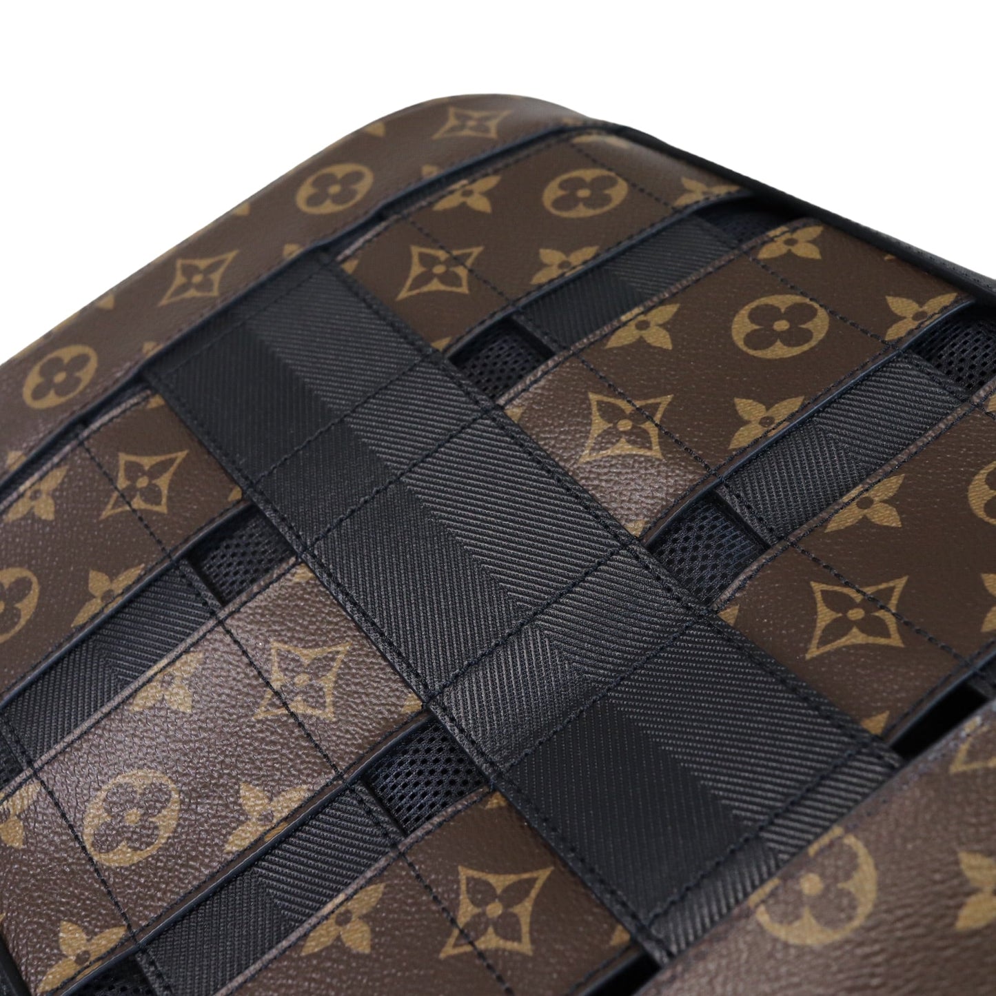 Louis-Vuitton Monogram Tressage MM GHW