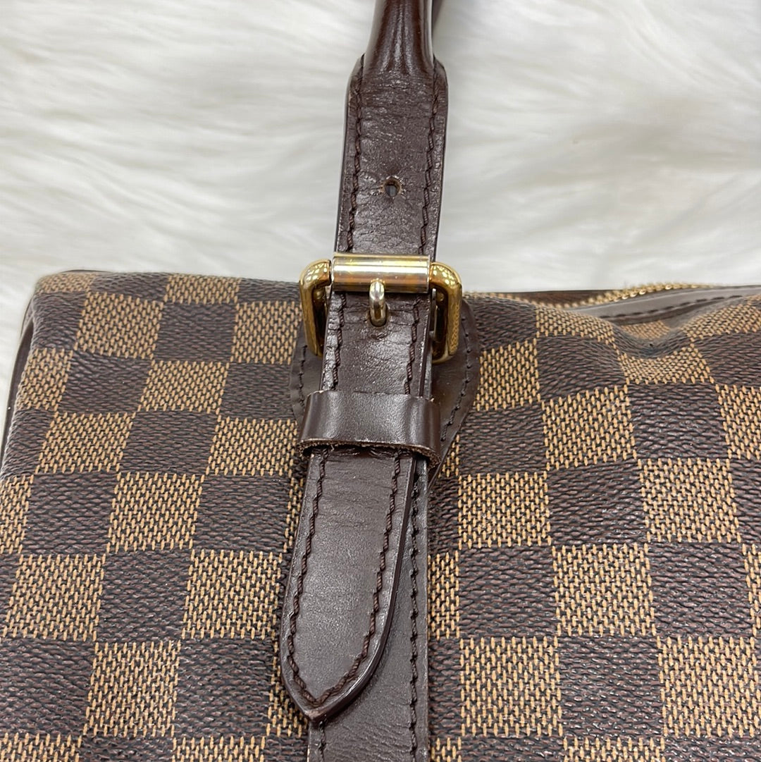 Handbag Luxury Designer By Louis Vuitton  Size: Medium