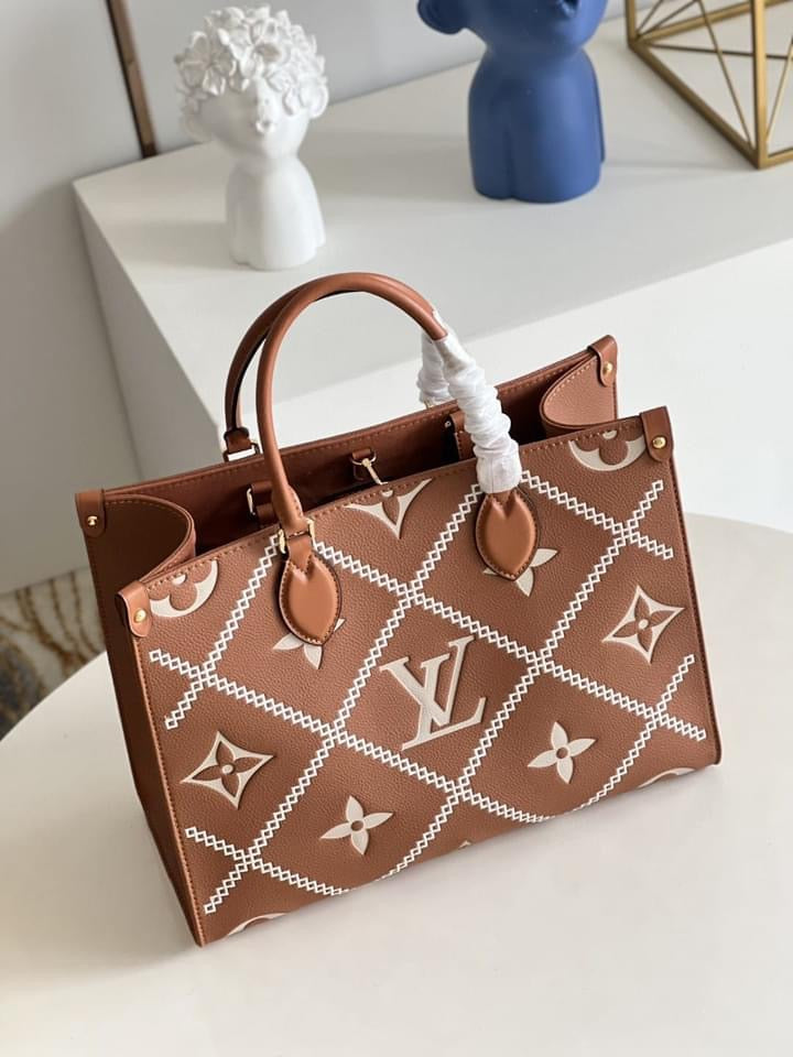 Louis Vuitton OnTheGo MM Bag