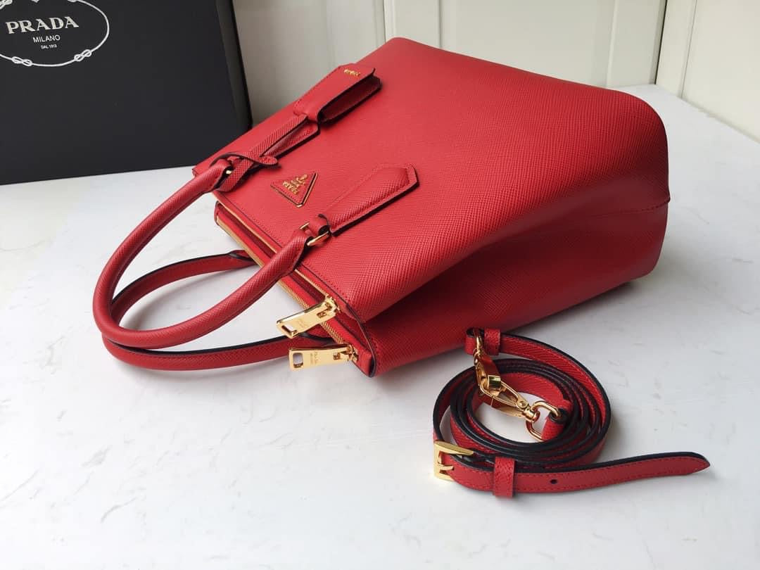 Prada Galleria Saffiano leather Medium  Bag