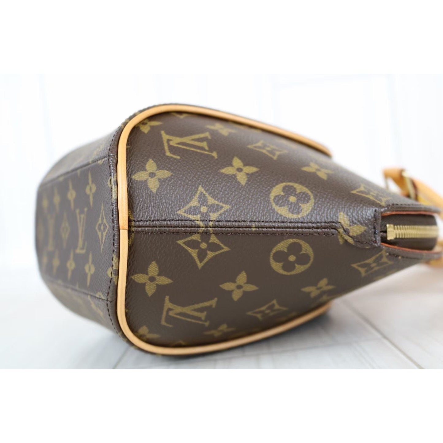Rank SA ｜ LV Monogram Ellipse PM ｜041108