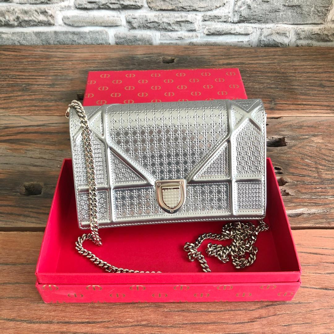 Mini Diorama in Silver Metallic Calfskin