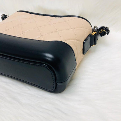 Aged Calfskin Quilted Small Gabrielle Hobo Beige Black