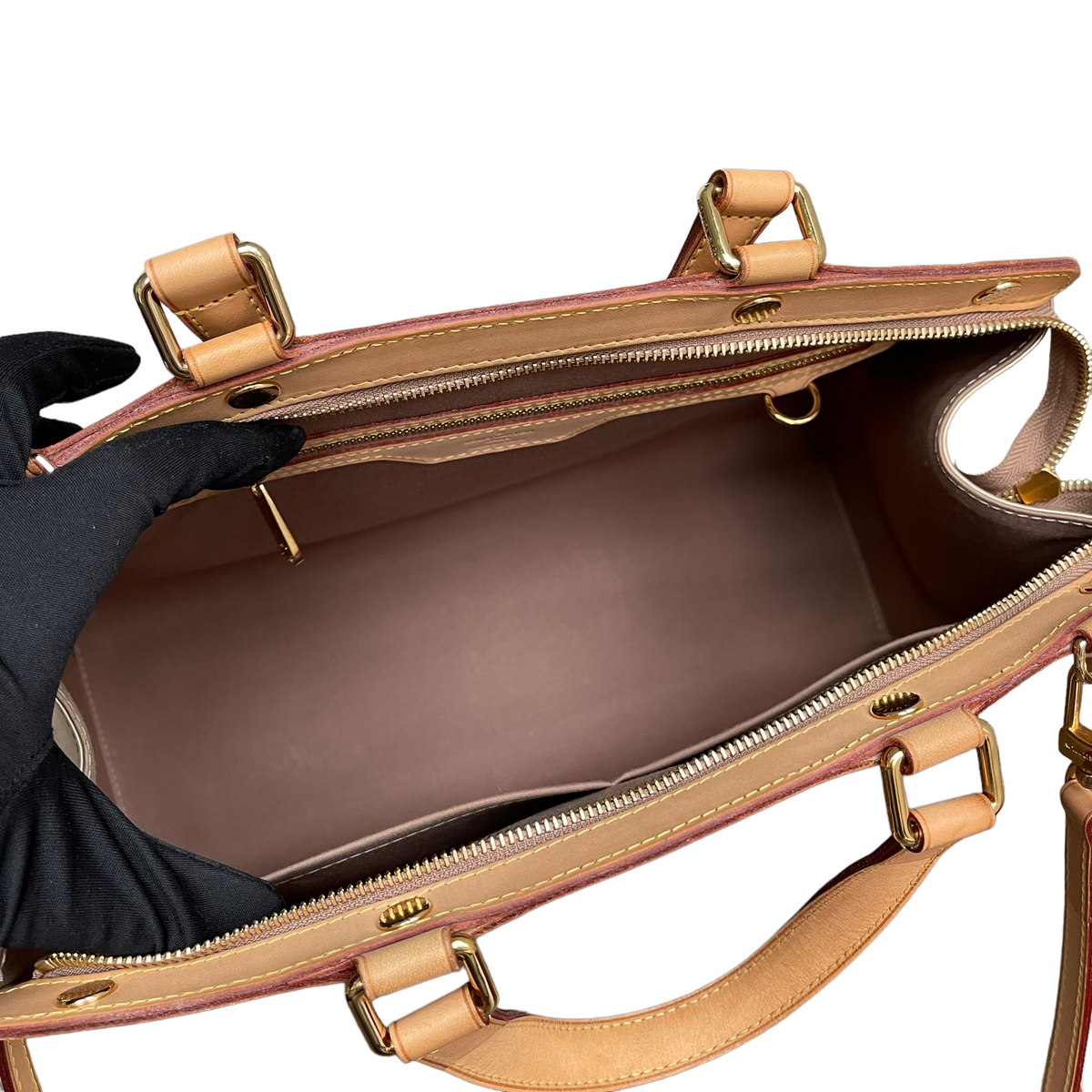 Louis-Vuitton Vernis Brea GM Beige Poudre GHW