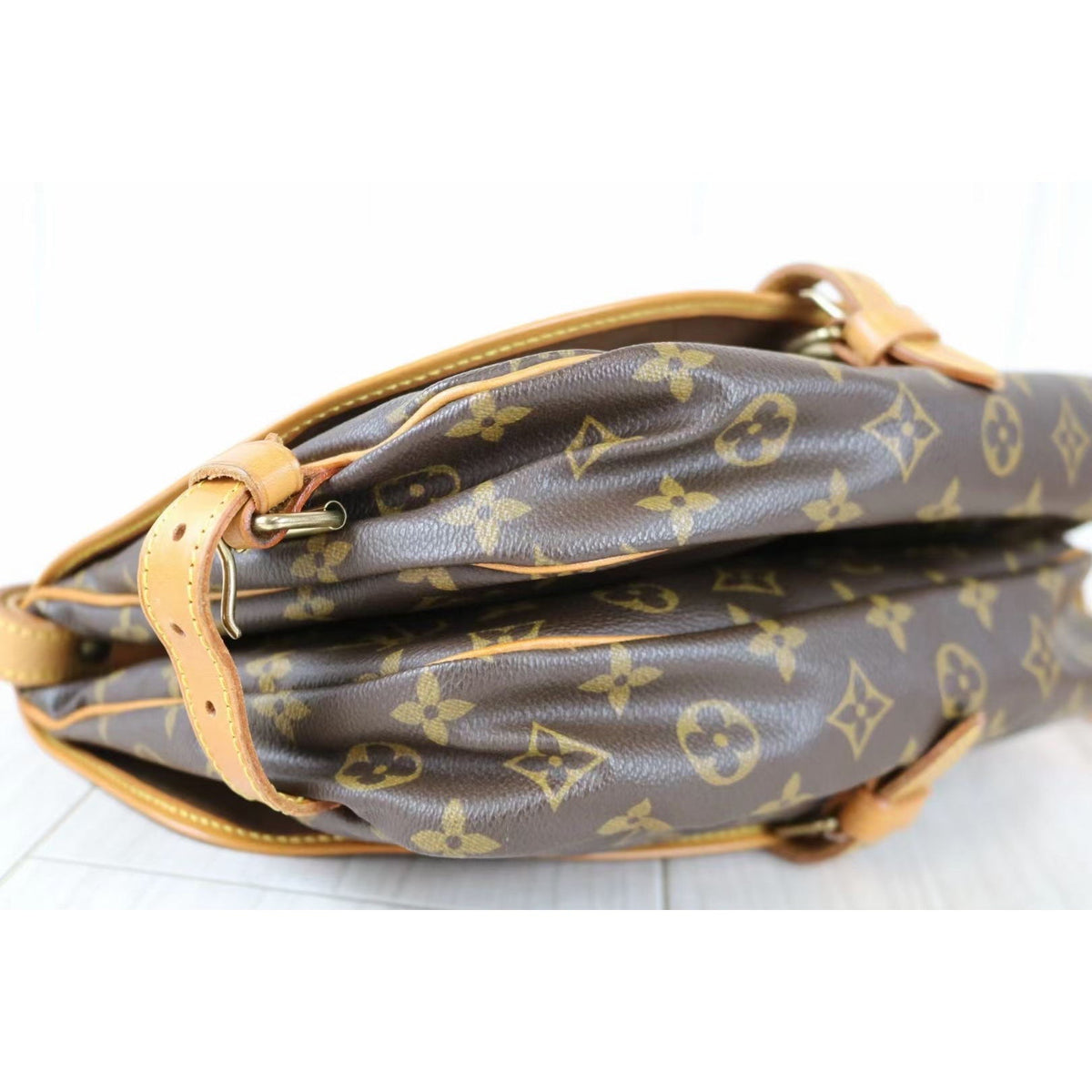 Rank A ｜ LV Monogram Saumur MM Shoulder Bag｜ 021104