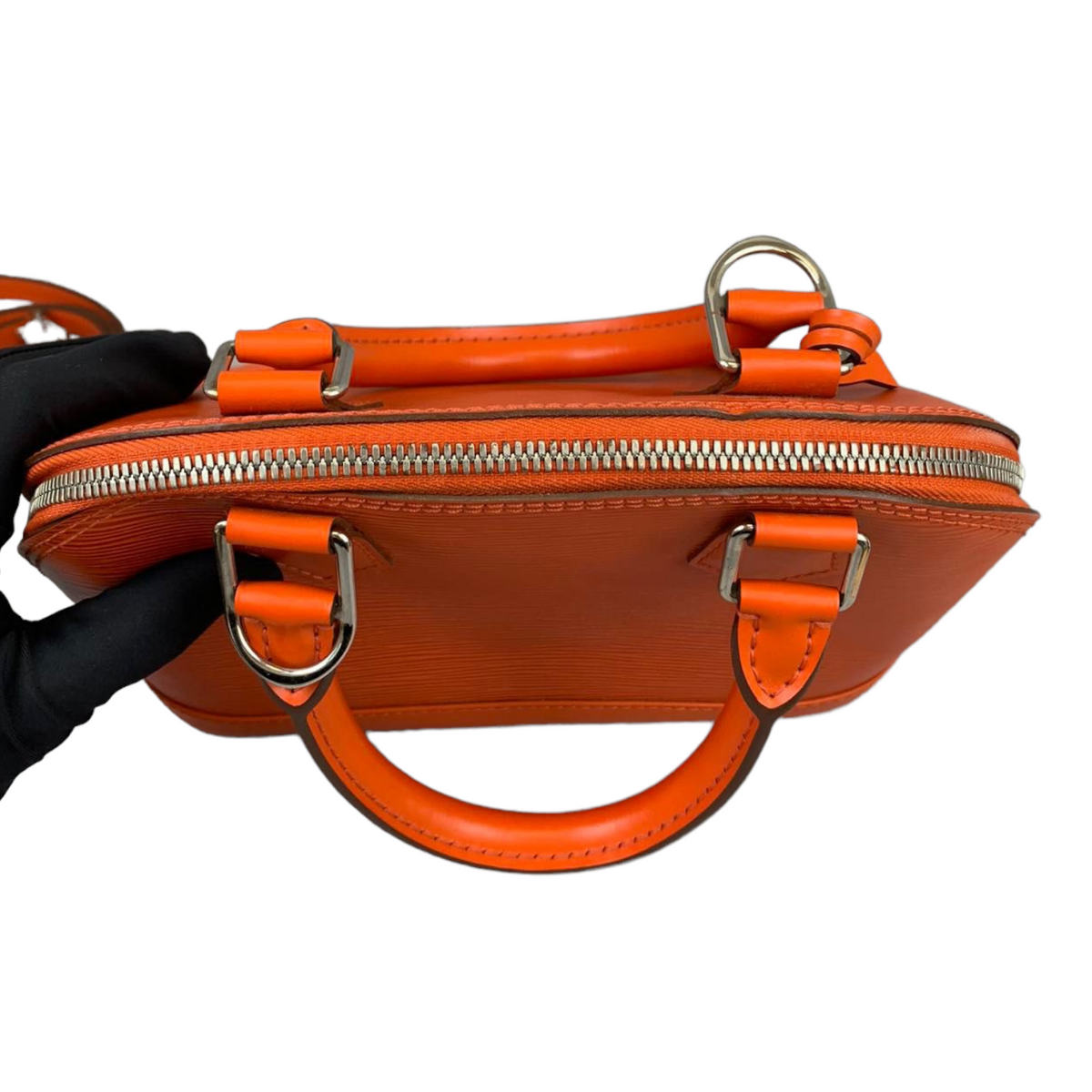 Louis-Vuitton Alma BB Epi Orange SHW