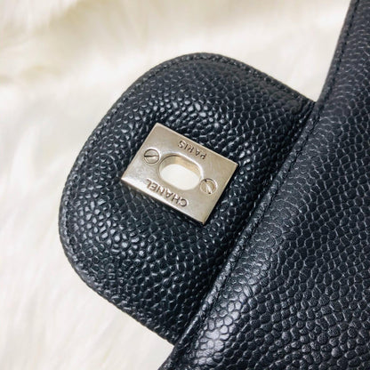 Single Flap Classic Jumbo in Black Caviar with SHW