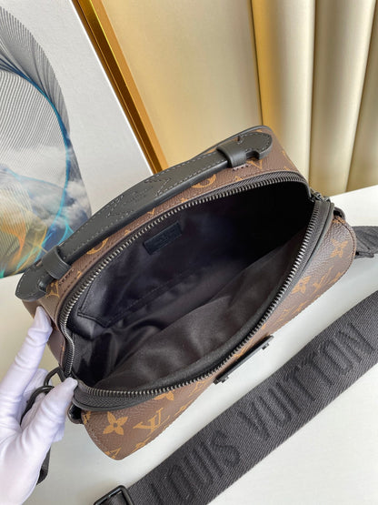 Louis Vuitton S Lock Messenger Bag