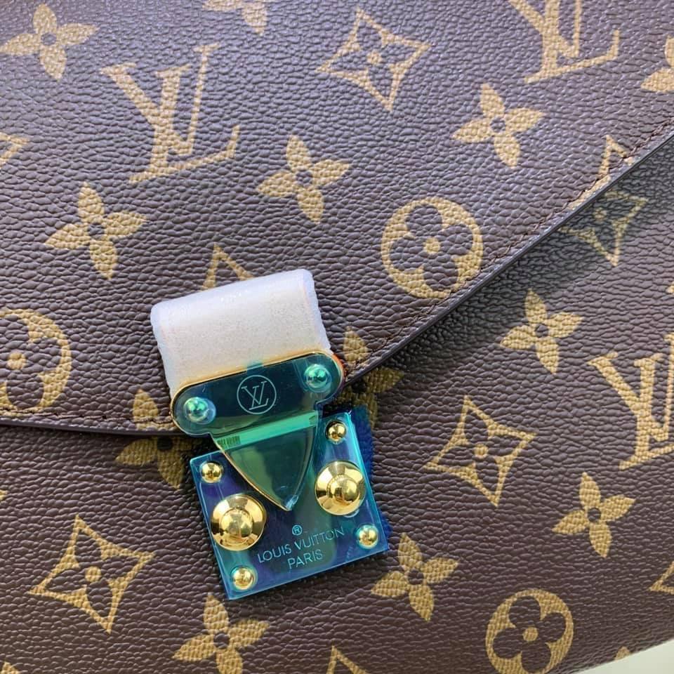 Louis Vuitton Pochette Metis Bag