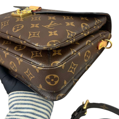 Louis-Vuitton Monogram Pochette Métis GHW
