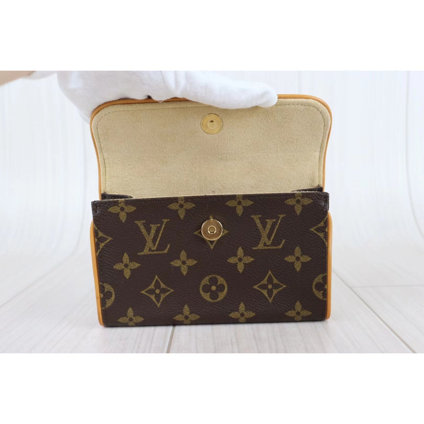 Rank A ｜ LV Monogram Pochette Florentine Waist Bag XS｜082201