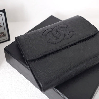 Chanel vintage caviar leather short wallet