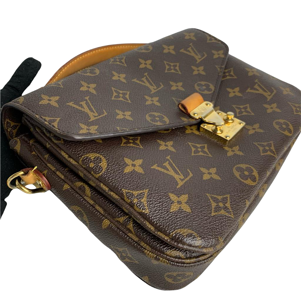 Louis-Vuitton Pochette Metis Leather Monogram GHW