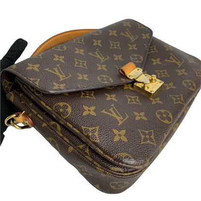 Louis-Vuitton Pochette Metis Leather Monogram GHW
