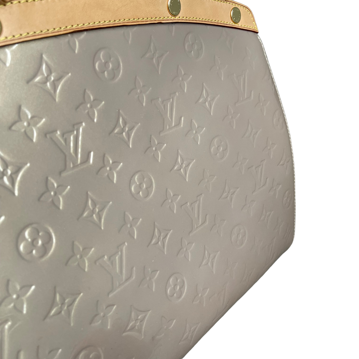 Louis-Vuitton Vernis Brea GM Beige Poudre GHW