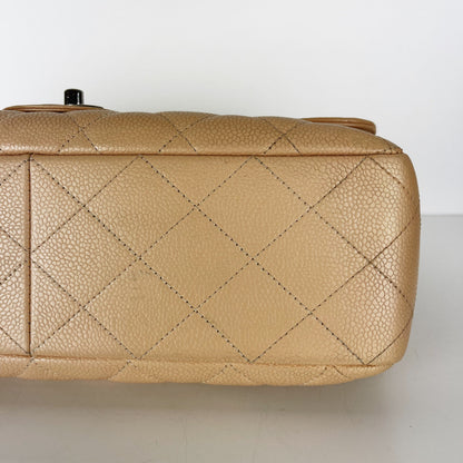 Single Flap Jumbo in Beige Caviar with SHW