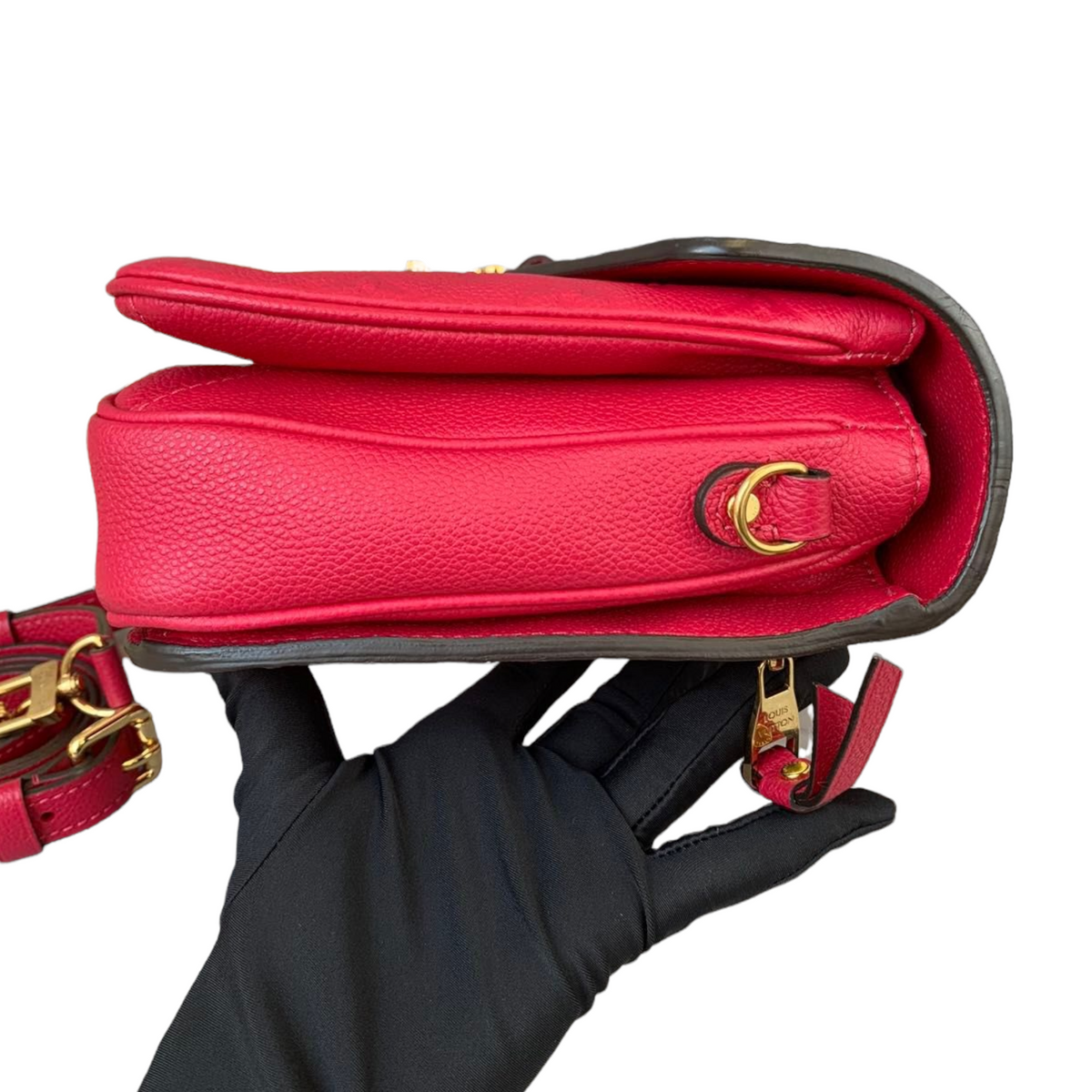 Louis-Vuitton Pochette Metis Empreinte Red GHW