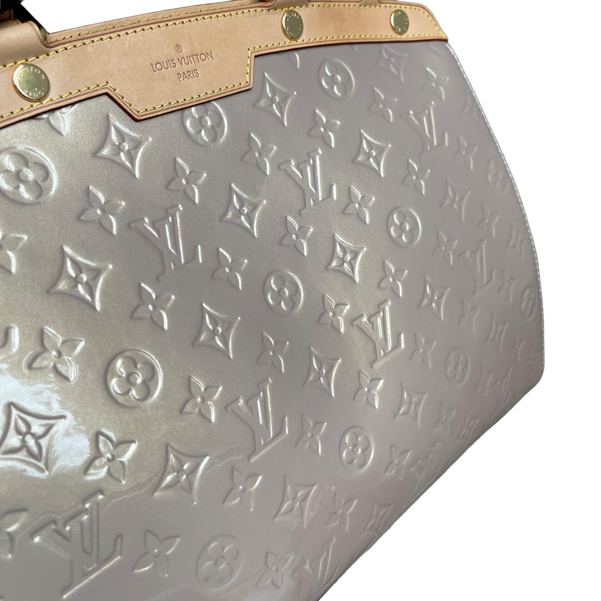 Louis-Vuitton Vernis Brea GM Beige Poudre GHW