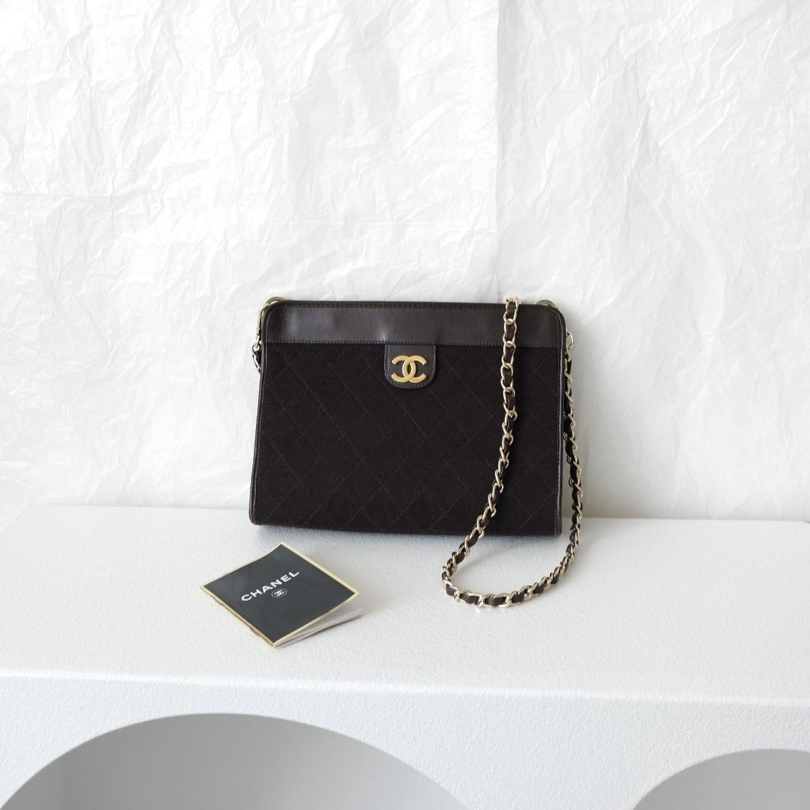 Chanel vintage brown pouch + chain