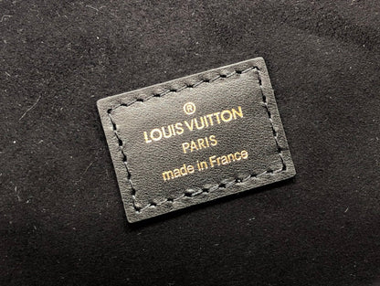 Louis Vuitton Pochette Metis Bag