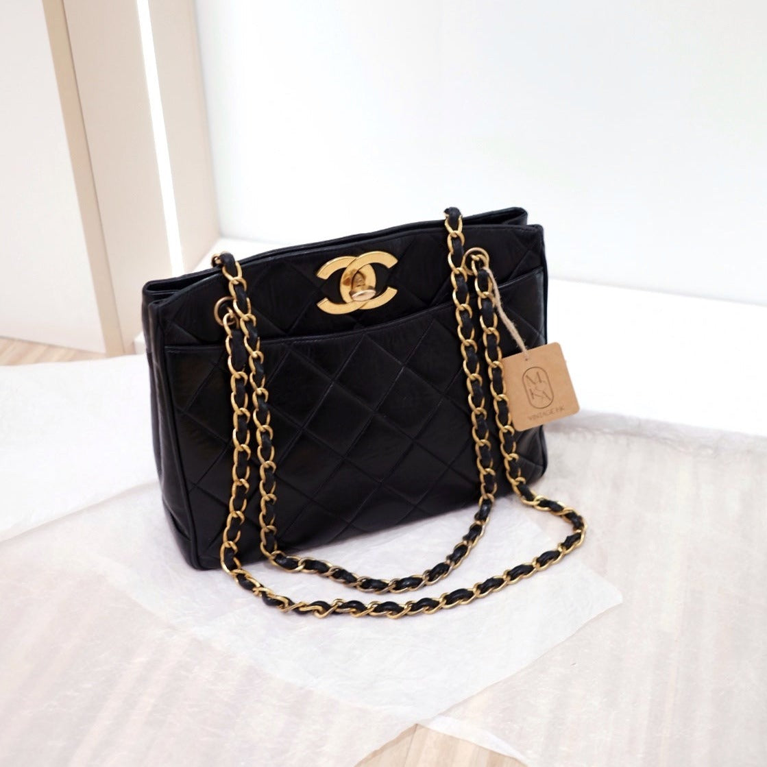 Chanel vintage CC lambskin chain tote bag