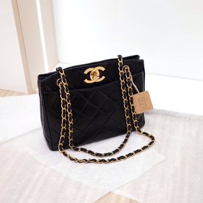 Chanel vintage CC lambskin chain tote bag