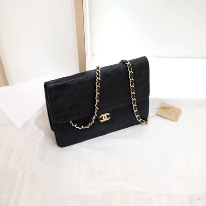 Chanel vintage woc flap chain bag