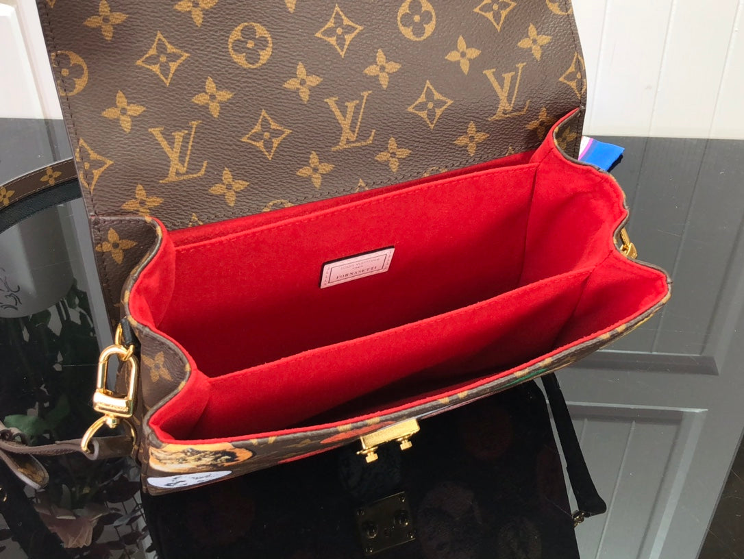 Louis Vuitton Pochette Metis Bag