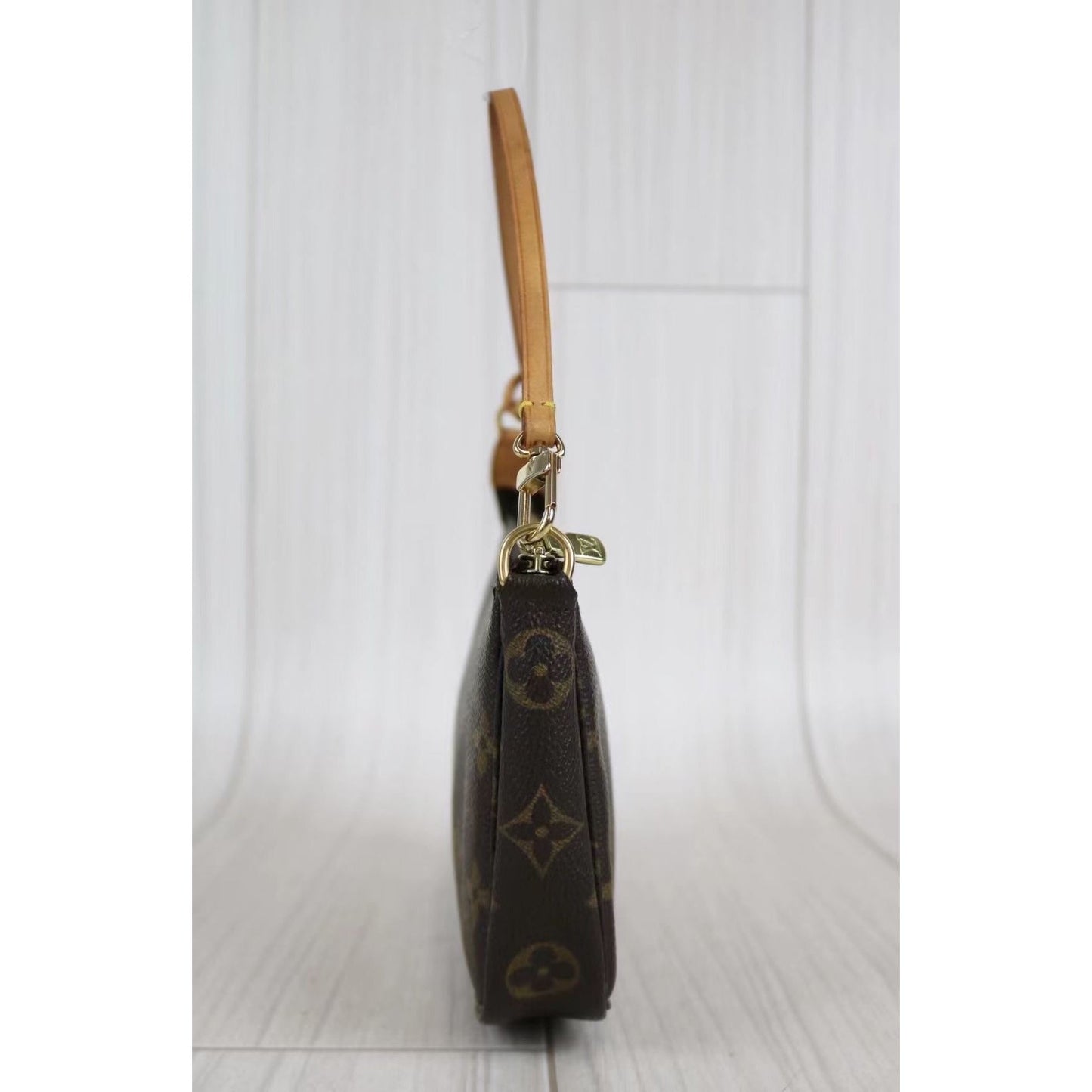 Rank A ｜ LV Monogram Pochette Accessoires ｜032002