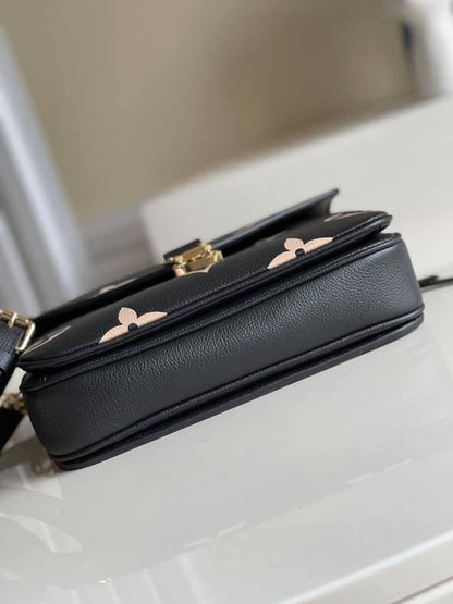 Louis Vuitton Pochette Metis Bag