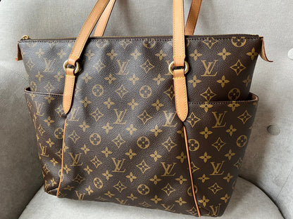 Louis Vuitton Totally MM Monogram