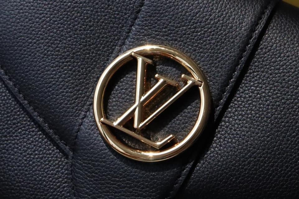 Louis Vuitton Pont 9 Soft MM Bag