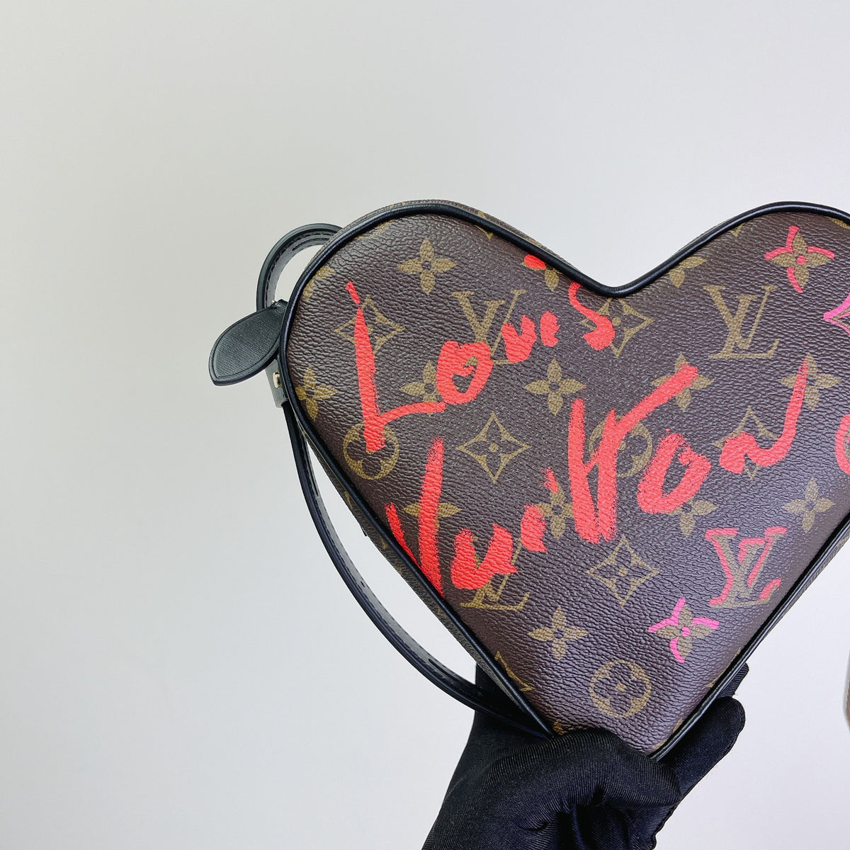 Louis-Vuitton Fall In Love Sac Coeur Monogram