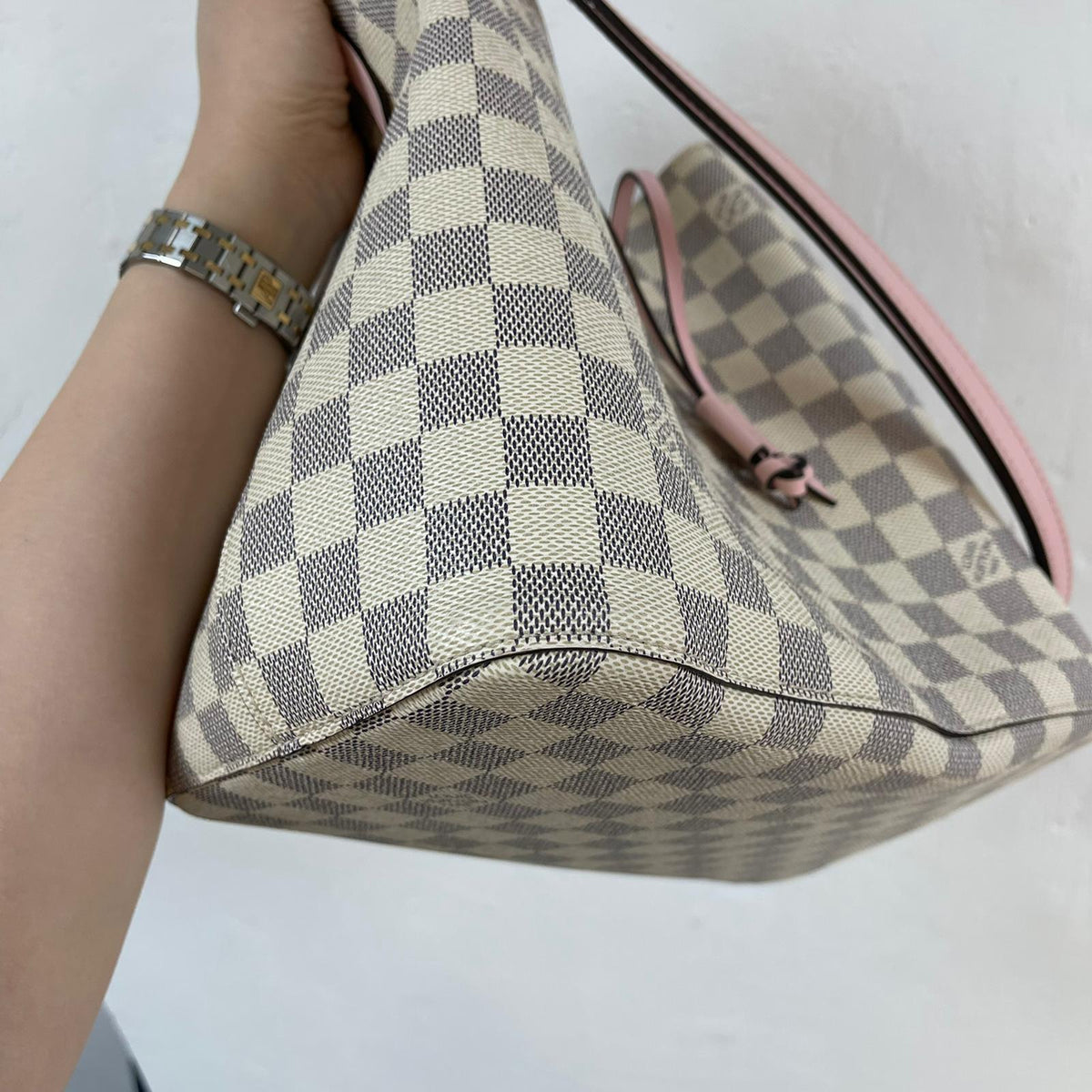 Louis-Vuitton NeoNoe MM Damier Azure Pink