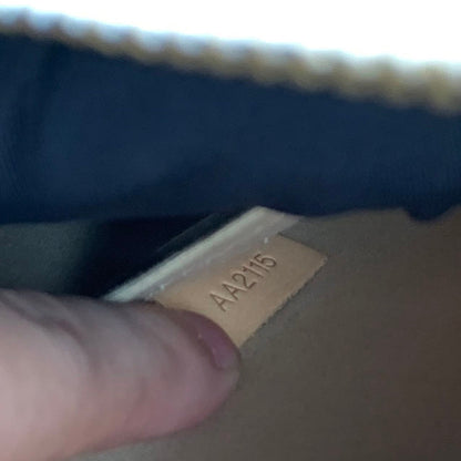 Louis-Vuitton Alma BB Vernis Beige GHW