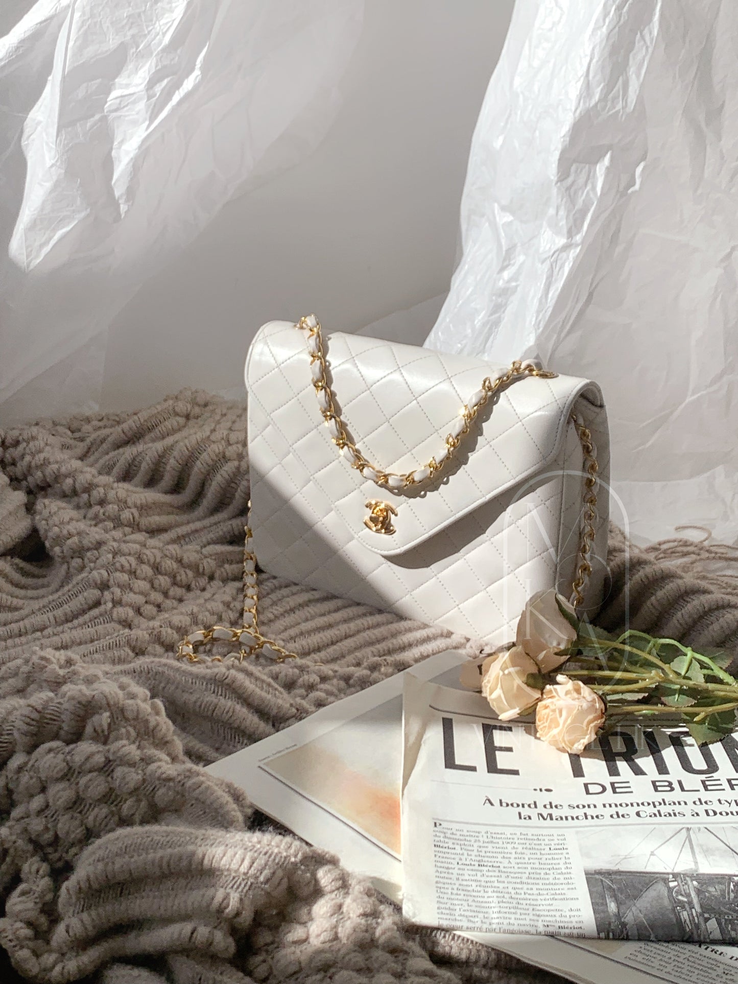 Chanel vintage triangle classic flap chain bag