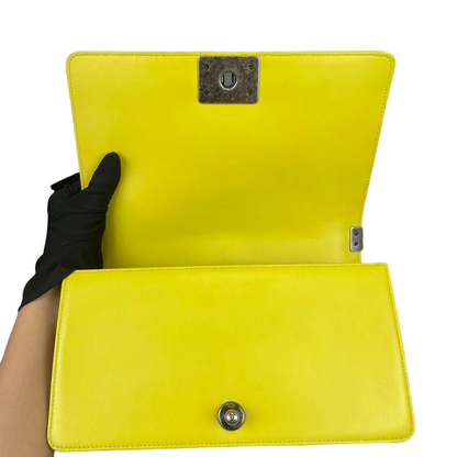 Chevron Boy Old Medium Calfskin Yellow RHW