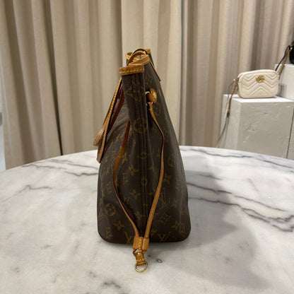 Louis-Vuitton Neverfull MM Monogram Canvas