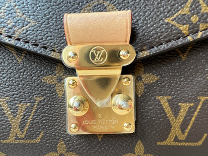 Louis Vuitton Pochette Metis East West Monogram (RRP £2,070)