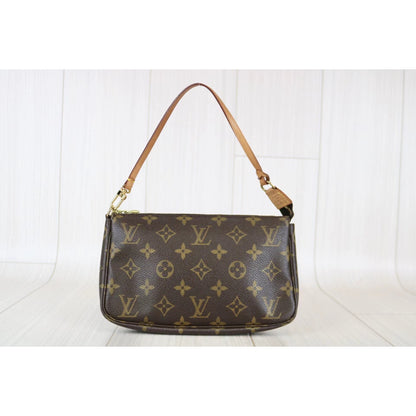 Rank A ｜ LV Monogram Pochette Accessoires ｜051002