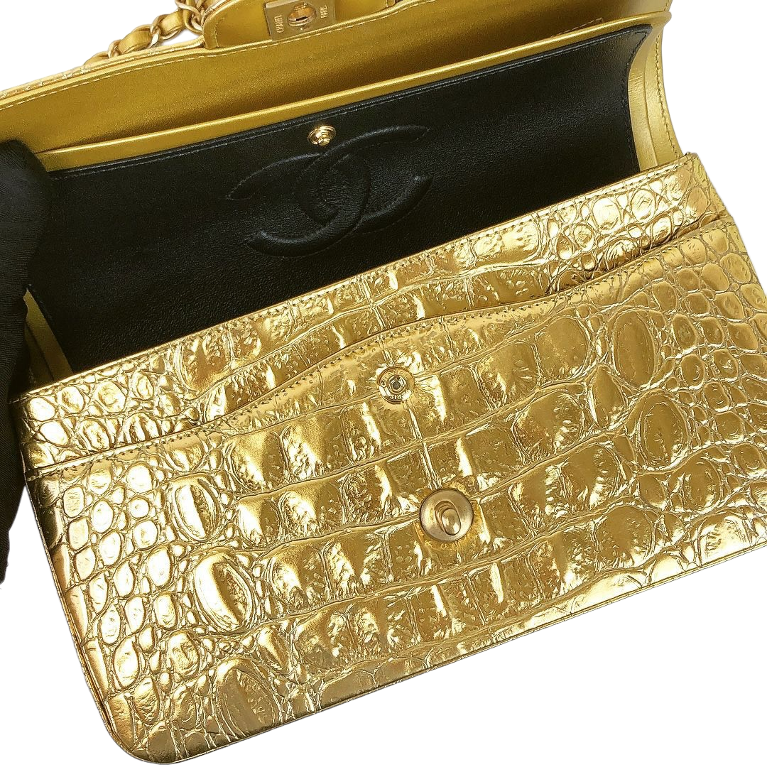 Embossed Calfskin Medium Classic Gold GHW