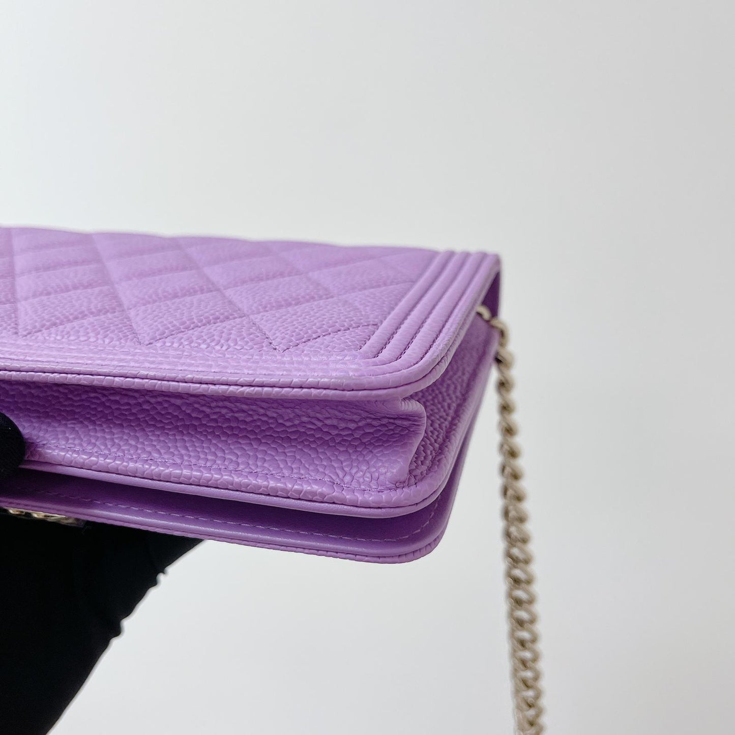 Boy Wallet on Chain Caviar Lilac LGHW