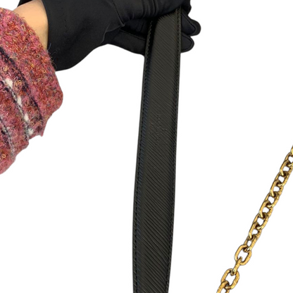 Louis-Vuitton Twist Lock Epi Leather MM Black GHW